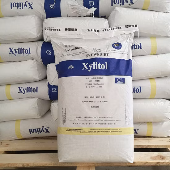 Polvo a granel natural crudo CAS 87-99-0 el 99% del xilitol de la categoría alimenticia de los aditivos alimentarios para los edulcorantes